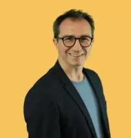 Reprise de la société par Guillaume Caplan, ingénieur ICAM et réécriture en technologies Web 2.0 : naissance de Compta.com.