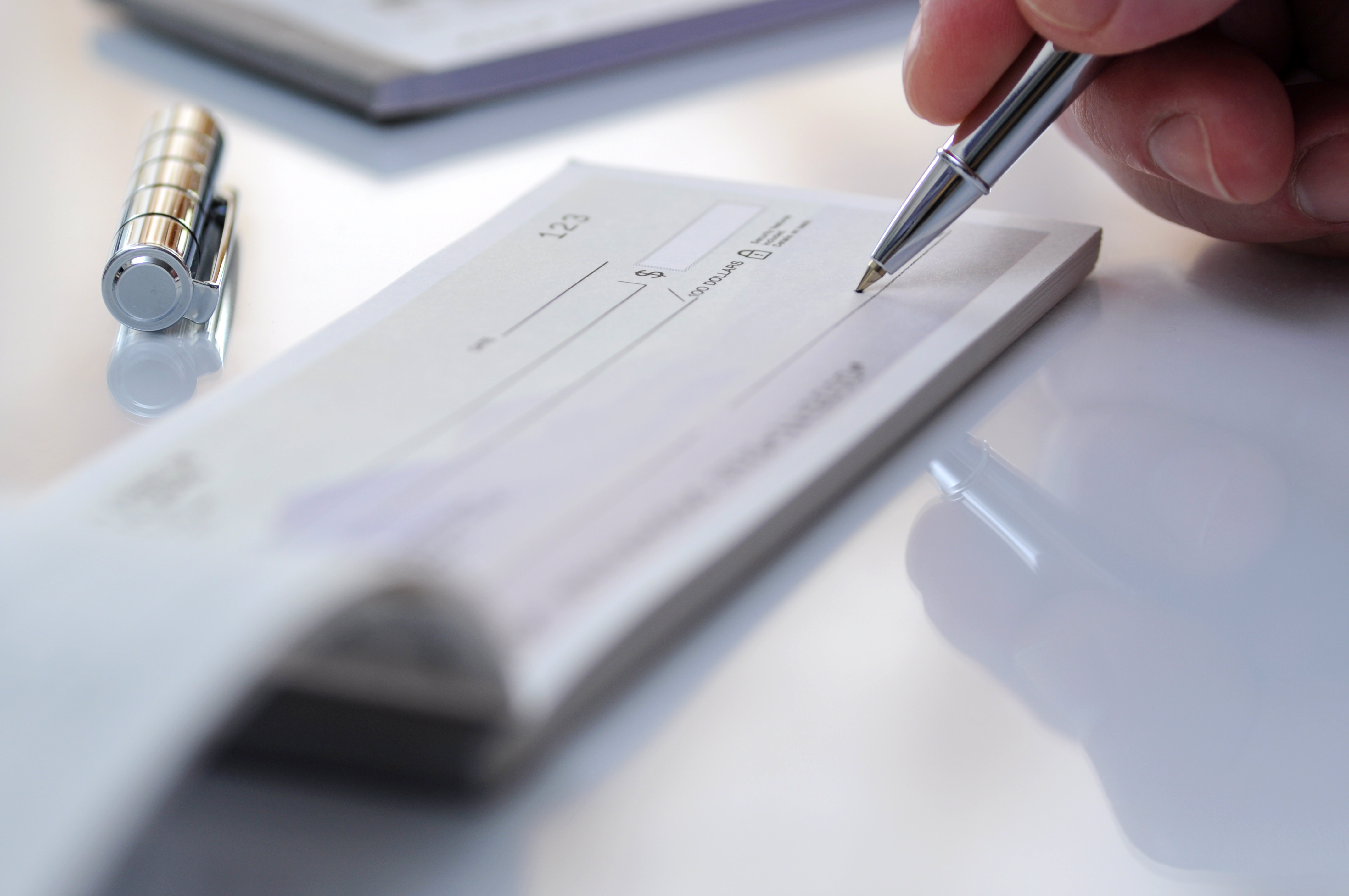 Encaissement de chèque en association : le vrai coût, et comment s'en passer