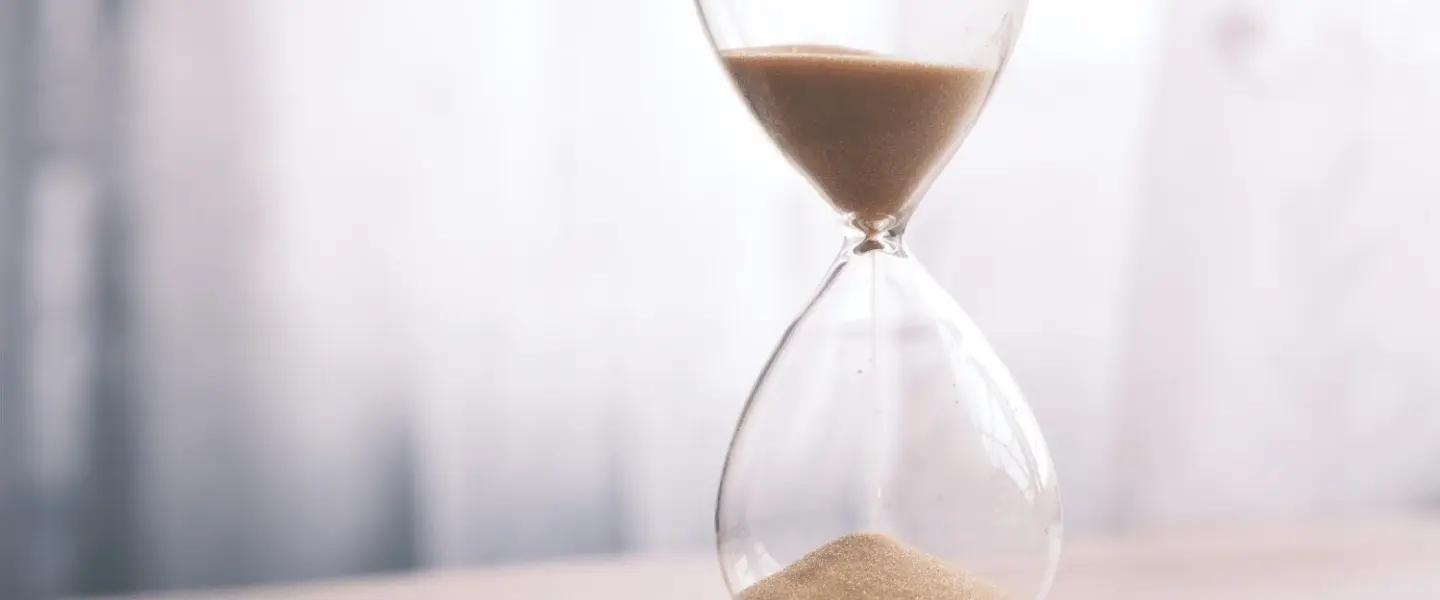 Article de blog Bleez. Retards de paiement, comment les éviter : les 5 bonnes pratiques